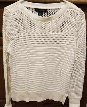 Tahari ivory/ beige sweater T92